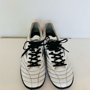 Mizuno Men's White Athletic Shoes